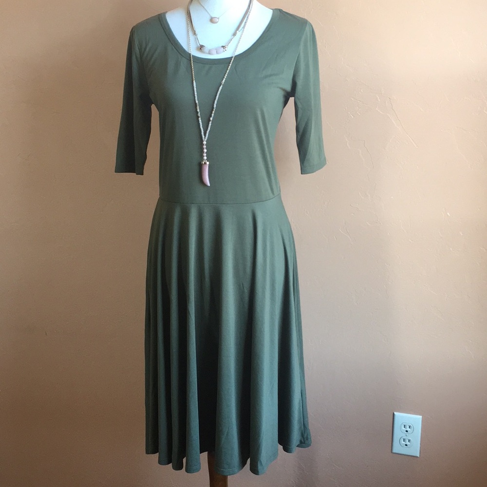 NWOT LuLaRoe Nicole